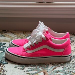 VANS Old Skool Neon -
Knockout Pink Women Sneaker